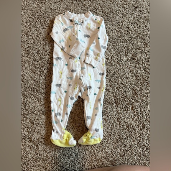 Carters 9 month lot of 4 Baby Girl Zip Sleepers Short Sleeve Shirt - Picture 4 of 4